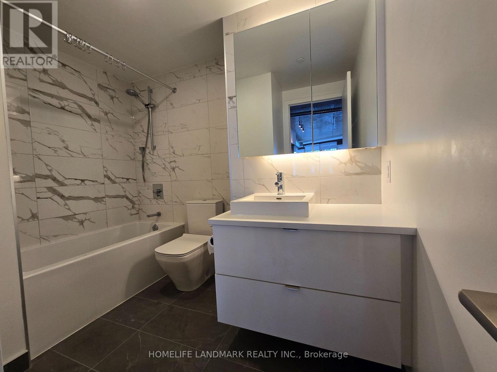 #618 - 21 Lawren Harris Square, Toronto, Ontario  M5A 0T4 - Photo 14 - C12885542