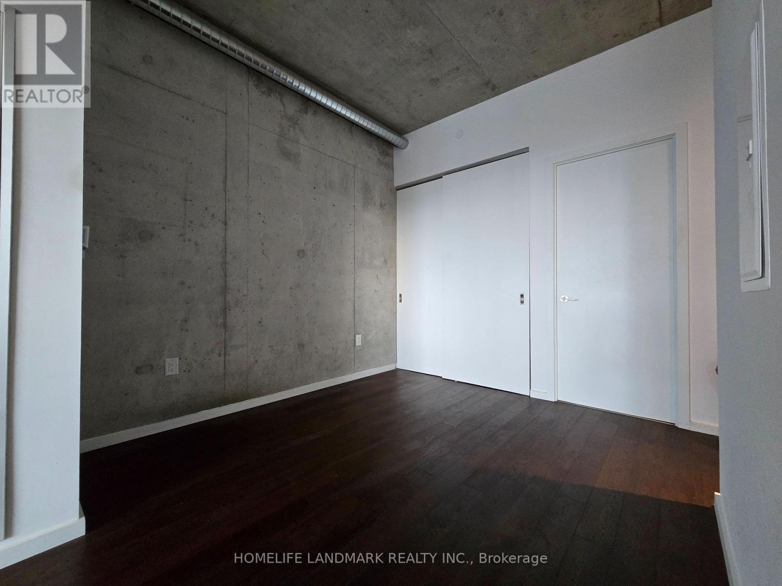 #618 - 21 Lawren Harris Square, Toronto, Ontario  M5A 0T4 - Photo 13 - C12885542