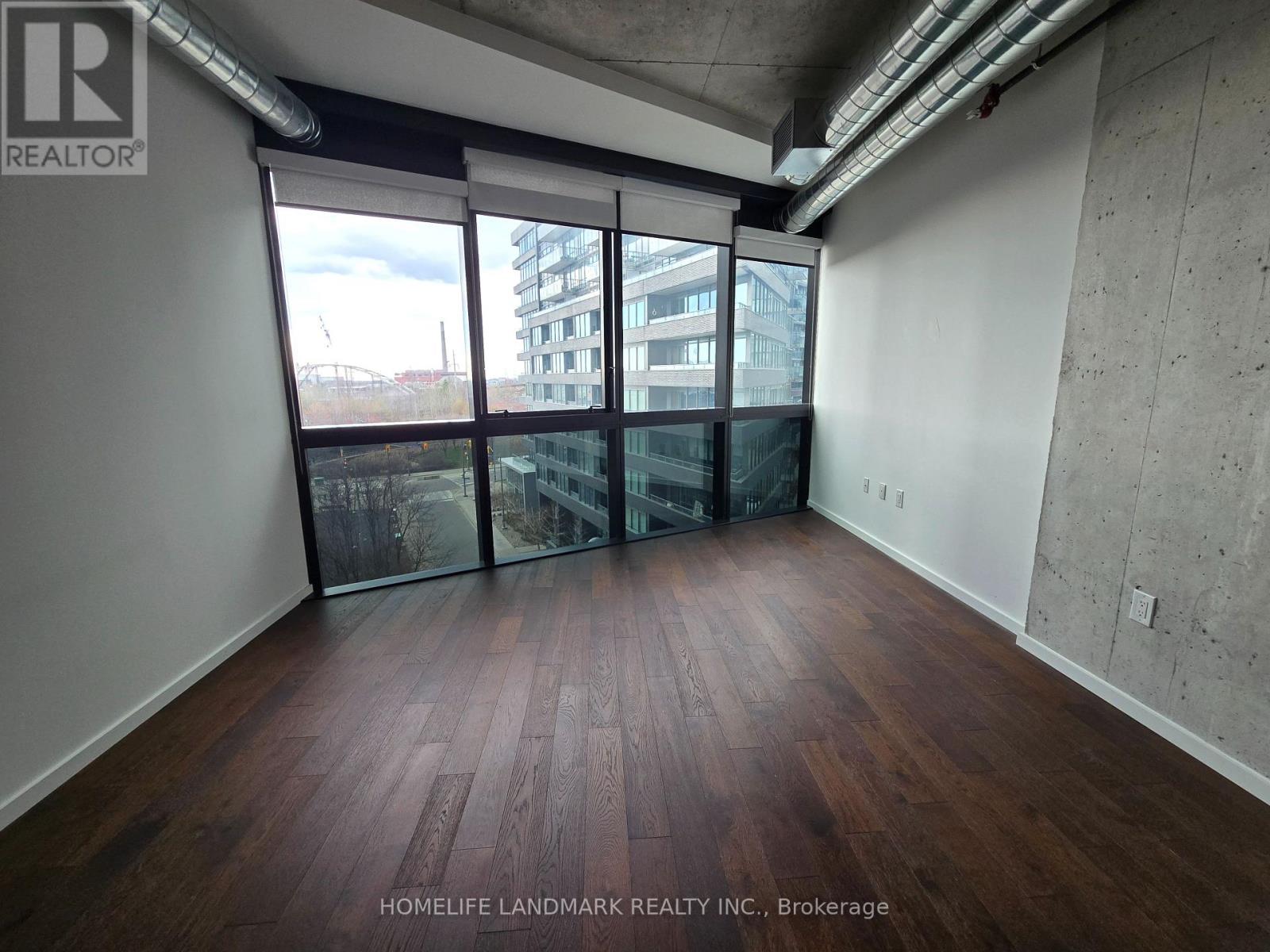 #618 - 21 Lawren Harris Square, Toronto, Ontario  M5A 0T4 - Photo 9 - C12885542