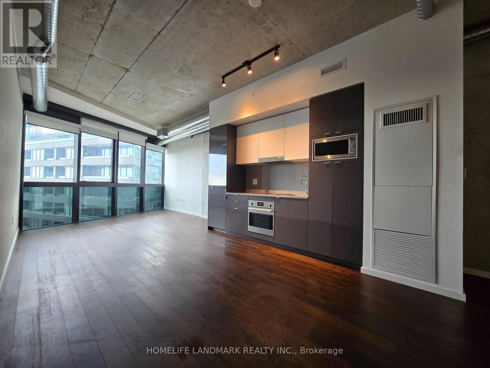 #618 - 21 Lawren Harris Square, Toronto, Ontario  M5A 0T4 - Photo 7 - C12885542