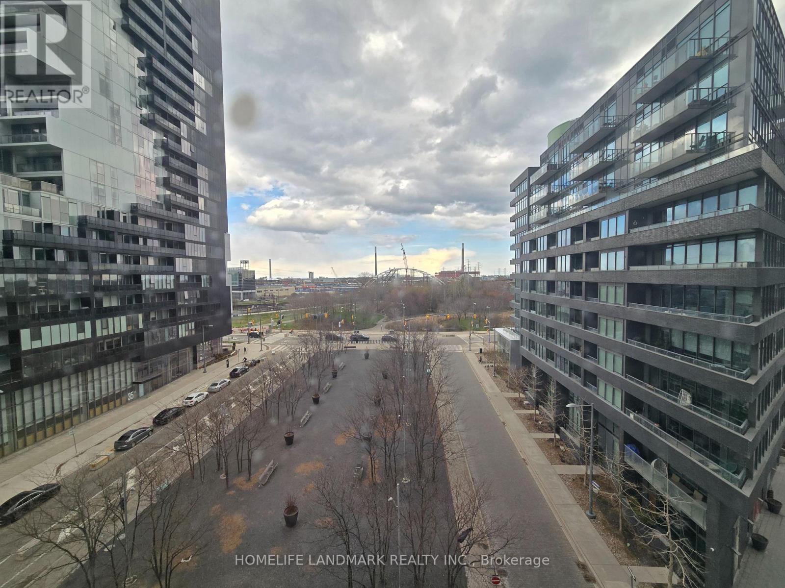 #618 - 21 Lawren Harris Square, Toronto, Ontario  M5A 0T4 - Photo 6 - C12885542