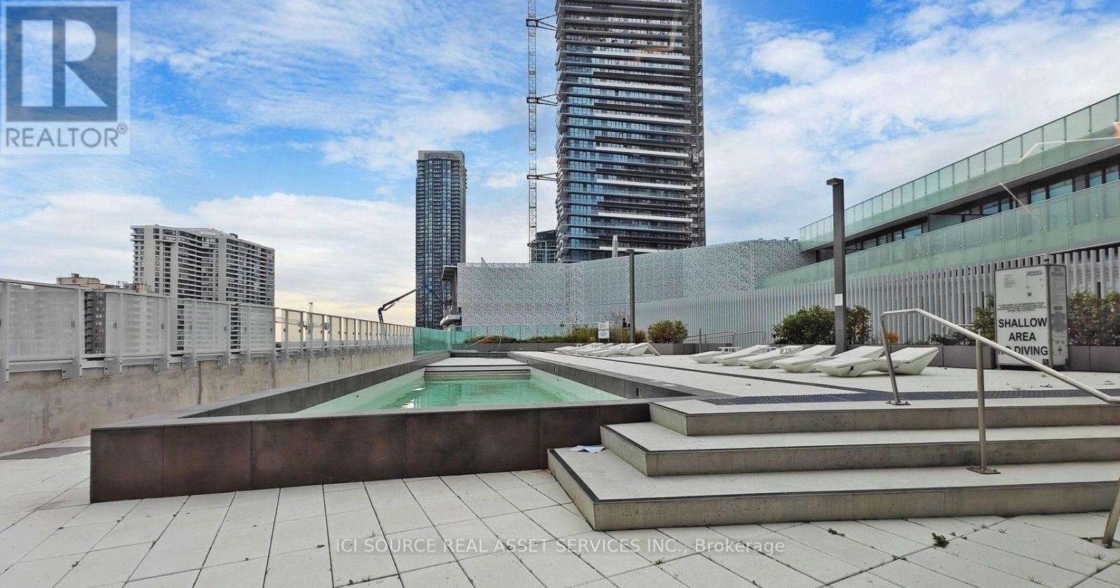 5501 - 3900 Confederation Parkway, Mississauga, Ontario  L5B 0M3 - Photo 29 - W12994400