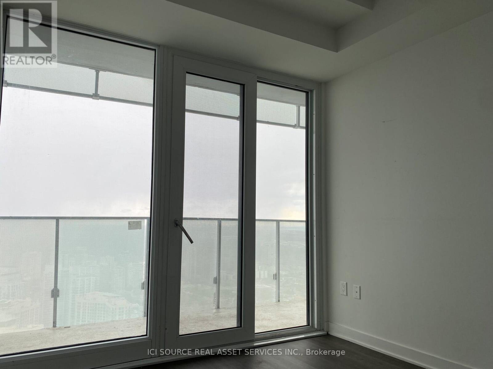 5501 - 3900 Confederation Parkway, Mississauga, Ontario  L5B 0M3 - Photo 12 - W12994400