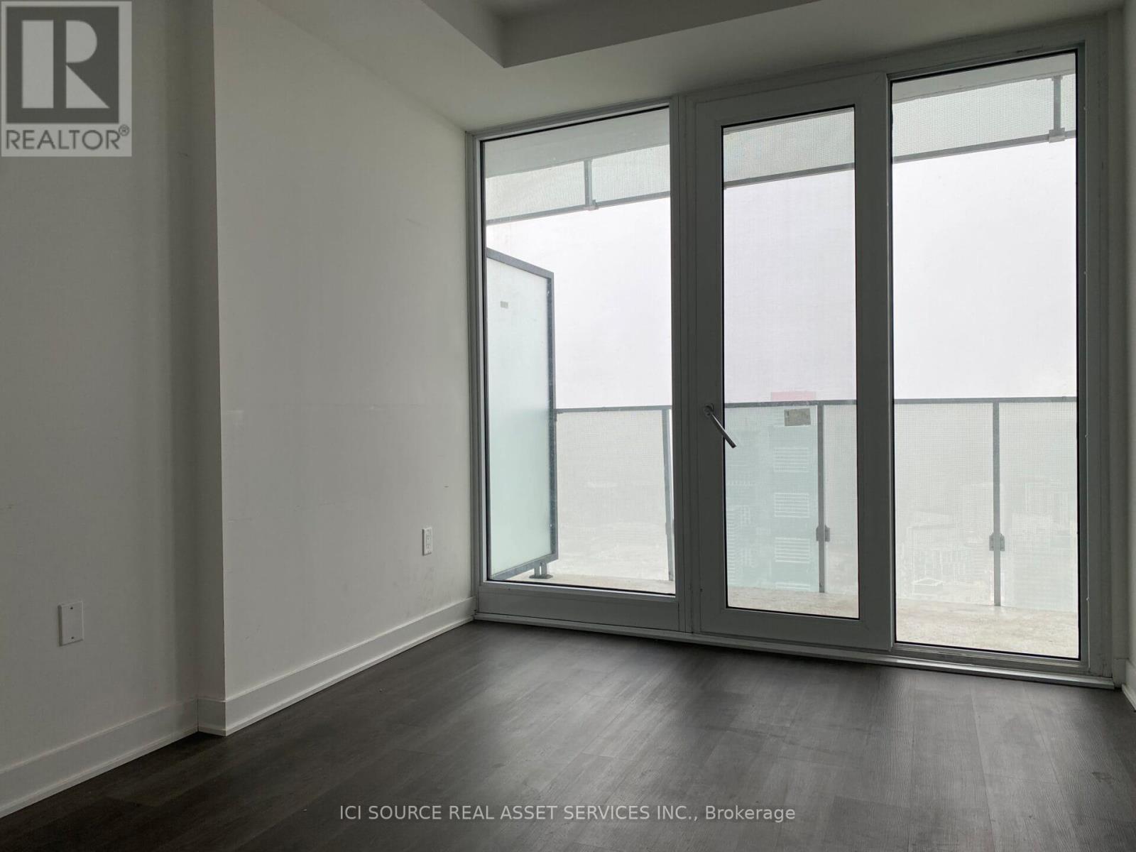 5501 - 3900 Confederation Parkway, Mississauga, Ontario  L5B 0M3 - Photo 9 - W12994400