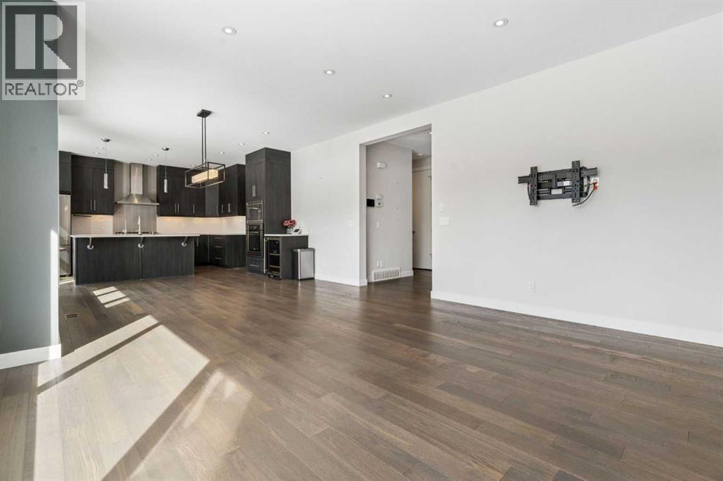 120 Aspen Dale Way Sw, Calgary, Alberta  T3H 0S1 - Photo 10 - A2296387