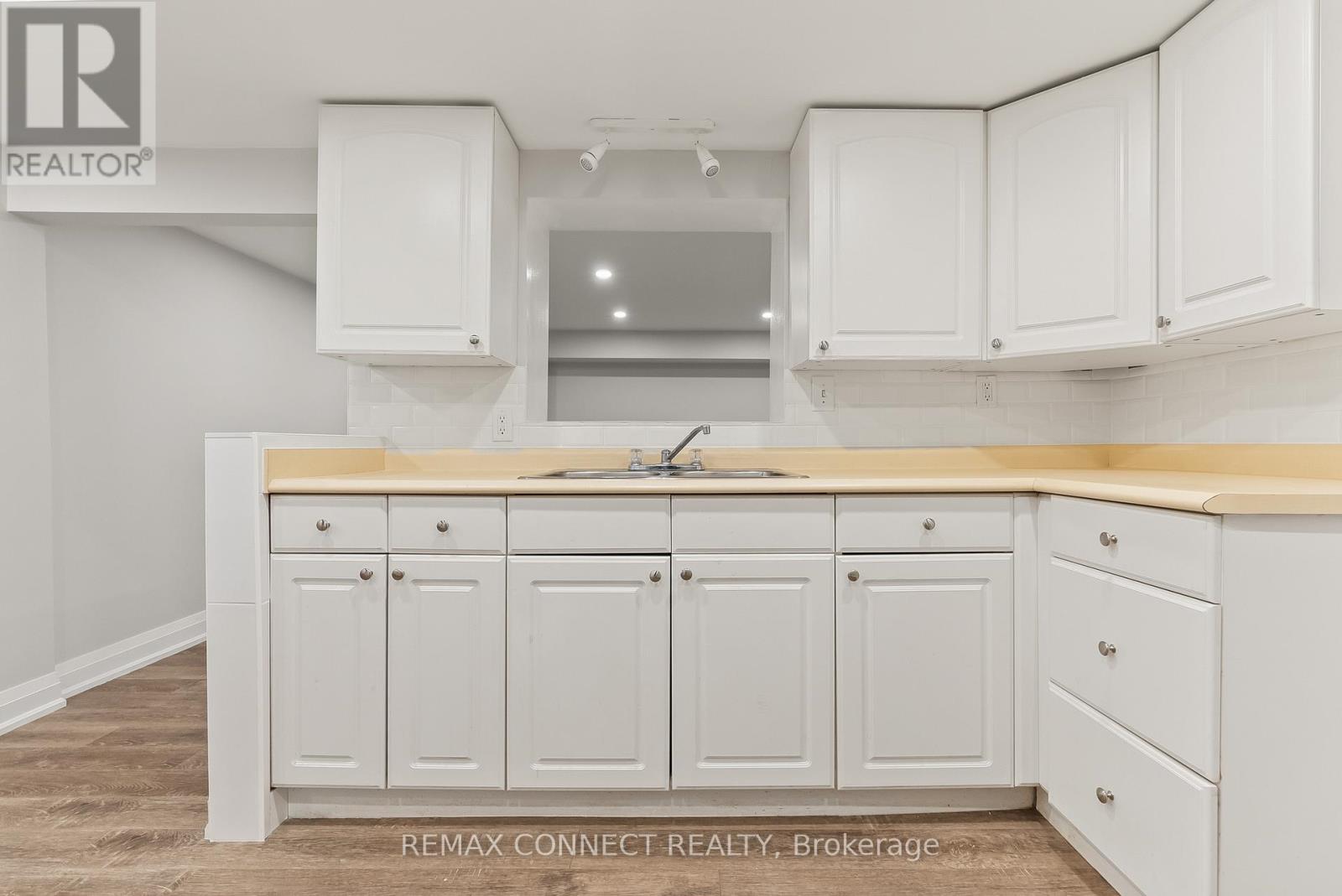 124 Burcher Road, Ajax, Ontario  L1S 2R4 - Photo 7 - E13017790