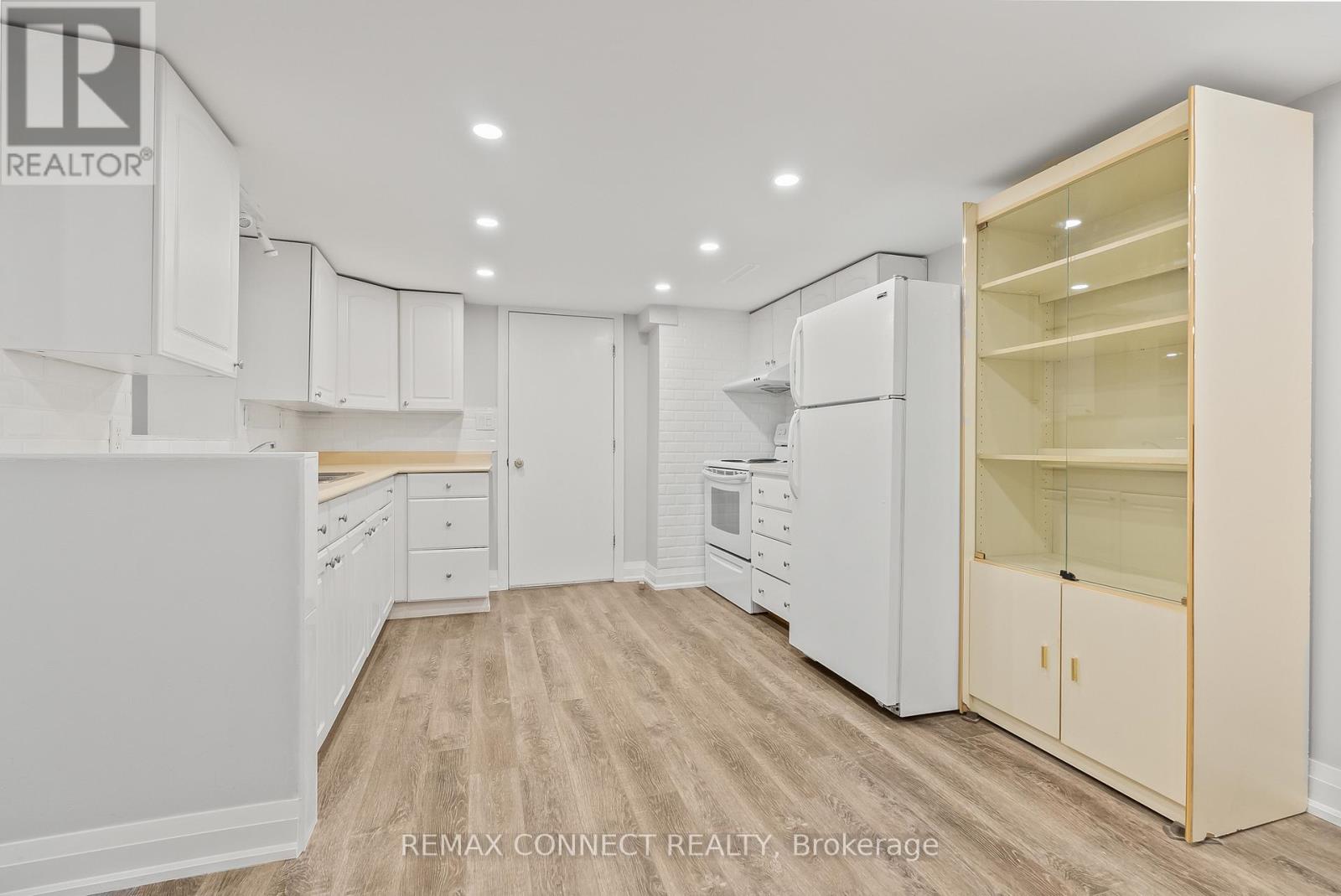 124 Burcher Road, Ajax, Ontario  L1S 2R4 - Photo 8 - E13017790