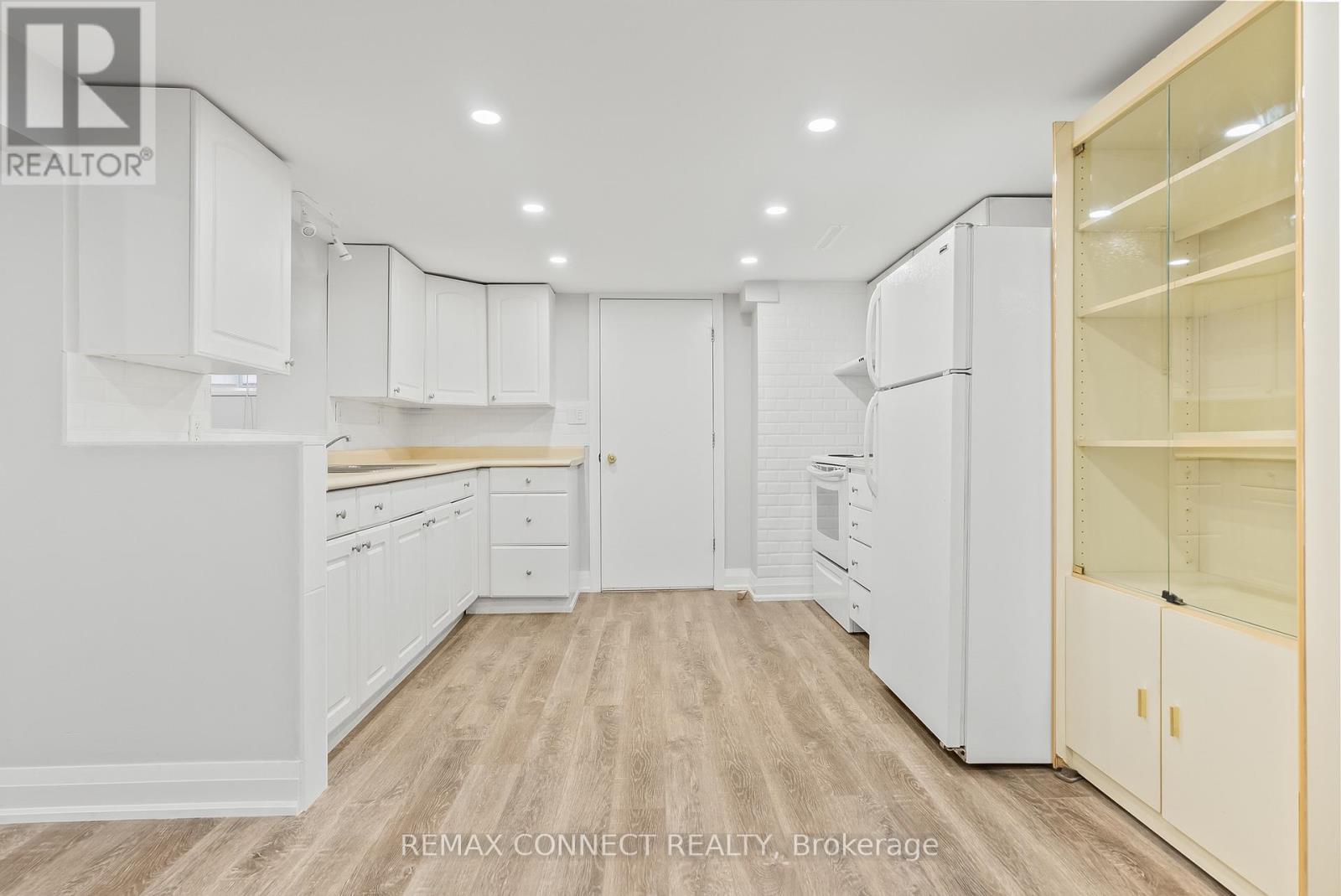 124 Burcher Road, Ajax, Ontario  L1S 2R4 - Photo 9 - E13017790