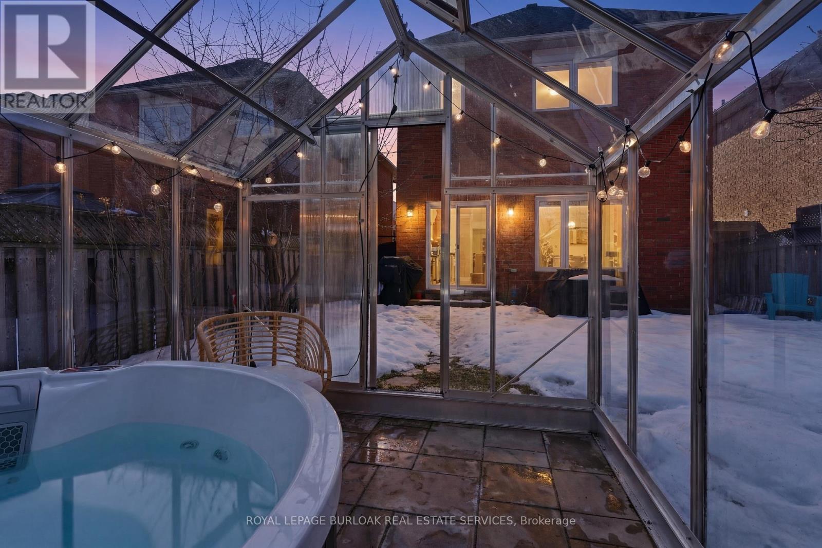 2289 Owlridge Drive, Oakville, Ontario  L6M 3S9 - Photo 38 - W12855158