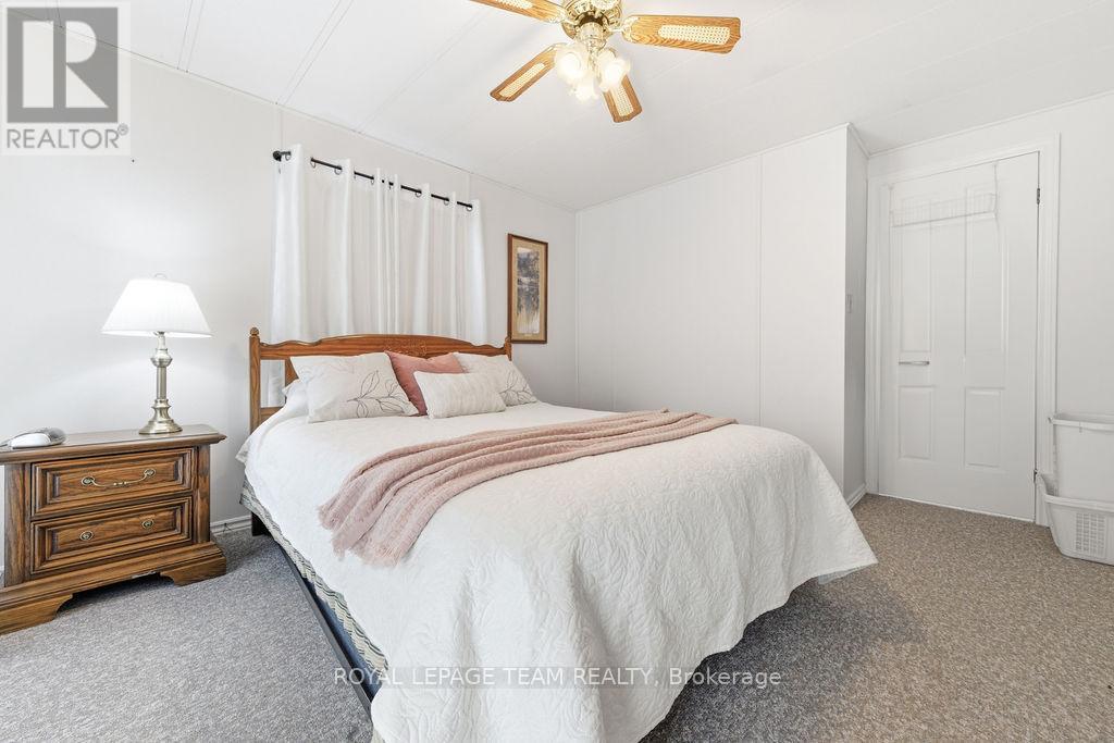 46 Sunset Lane, Horton, Ontario  K7V 0A5 - Photo 25 - X12810294