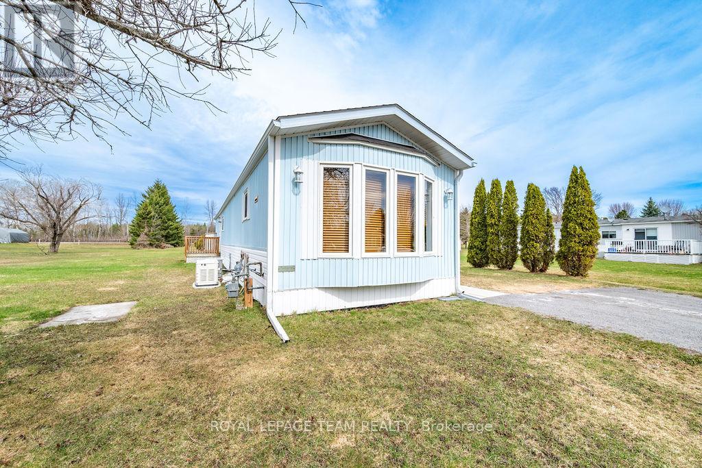 46 Sunset Lane, Horton, Ontario  K7V 0A5 - Photo 38 - X12810294