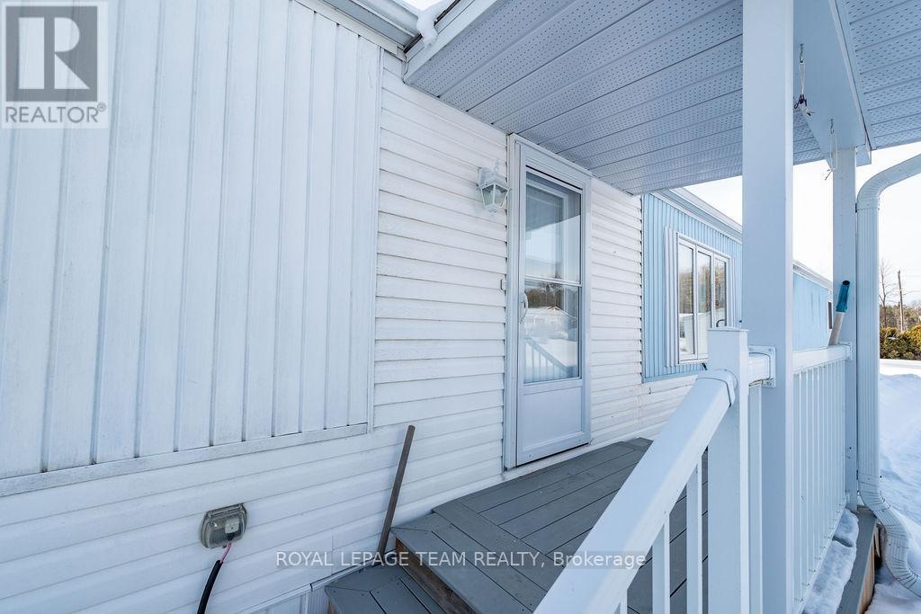46 Sunset Lane, Horton, Ontario  K7V 0A5 - Photo 5 - X12810294
