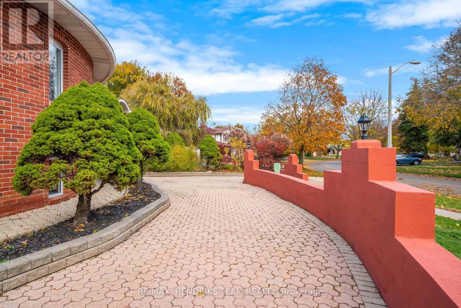 85 Westgate Park Drive, St. Catharines, Ontario  L2N 5X1 - Photo 4 - X13017810