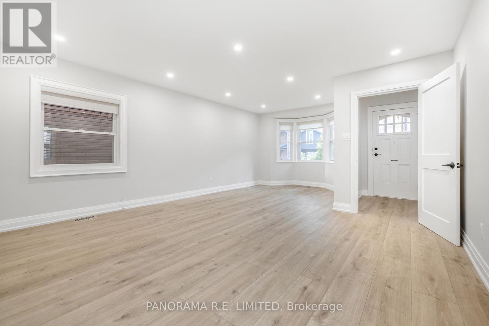 140 Wolfrey Avenue, Toronto, Ontario  M4K 1L3 - Photo 2 - E12996886