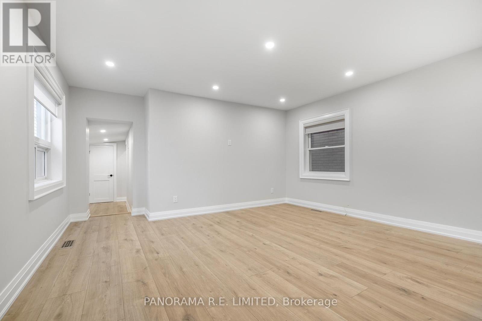 140 Wolfrey Avenue, Toronto, Ontario  M4K 1L3 - Photo 12 - E12996886