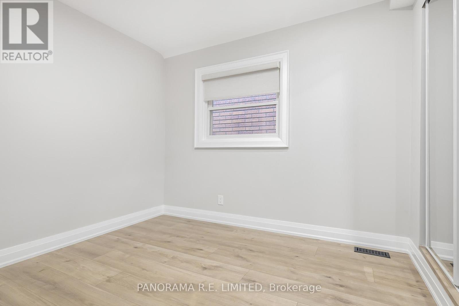 140 Wolfrey Avenue, Toronto, Ontario  M4K 1L3 - Photo 15 - E12996886