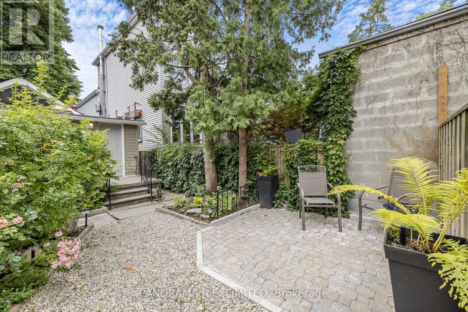 140 Wolfrey Avenue, Toronto, Ontario  M4K 1L3 - Photo 17 - E12996886