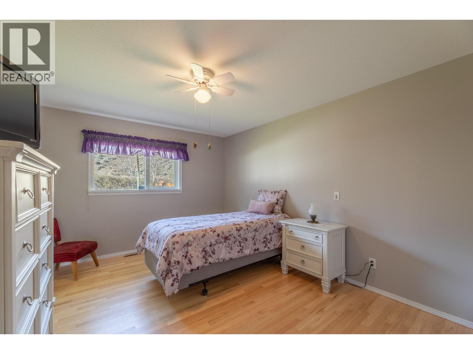 510 6th Avenue, Keremeos, British Columbia  V0X 1N3 - Photo 15 - 10382969