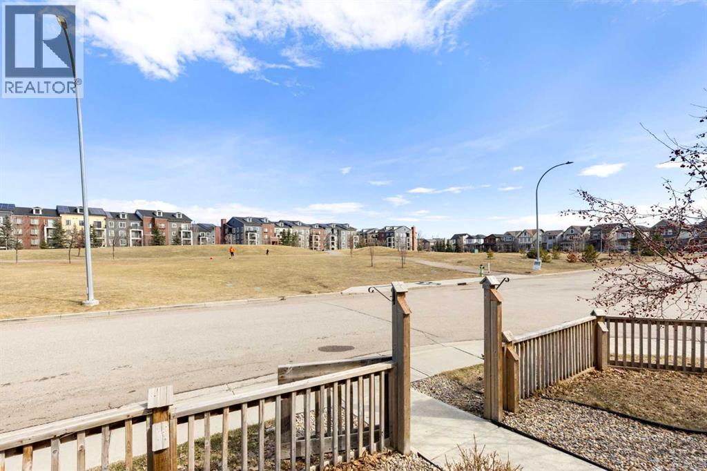 88 Copperpond Park Se, Calgary, Alberta  T2Z 1K1 - Photo 6 - A2302337