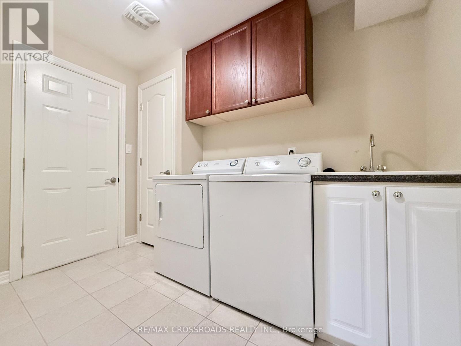 158 Gail Parks Crescent, Newmarket, Ontario  L3X 3C1 - Photo 25 - N13017798