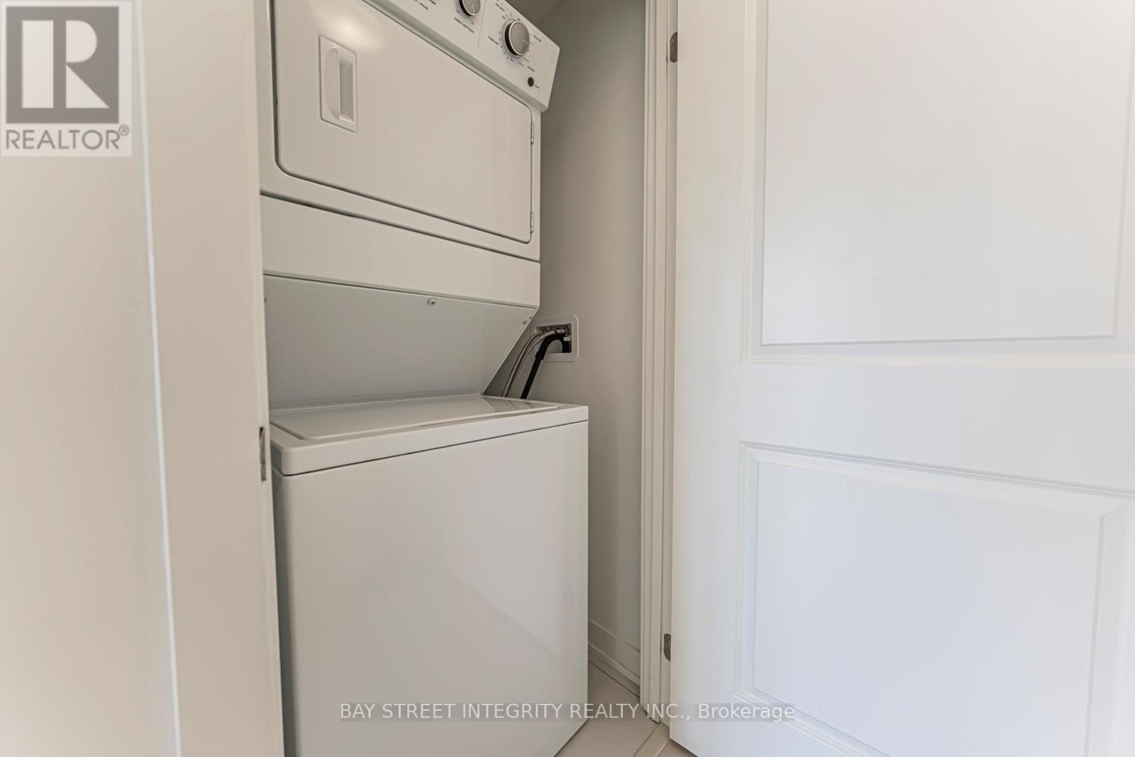 7 - 4045 Hickory Drive, Mississauga, Ontario  L4W 0G6 - Photo 28 - W12878982