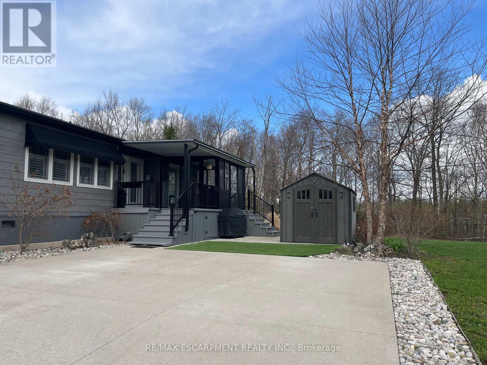 2 Cedar Street - 4449 Milburough Line, Burlington, Ontario  L7P 0C5 - Photo 2 - W12703464