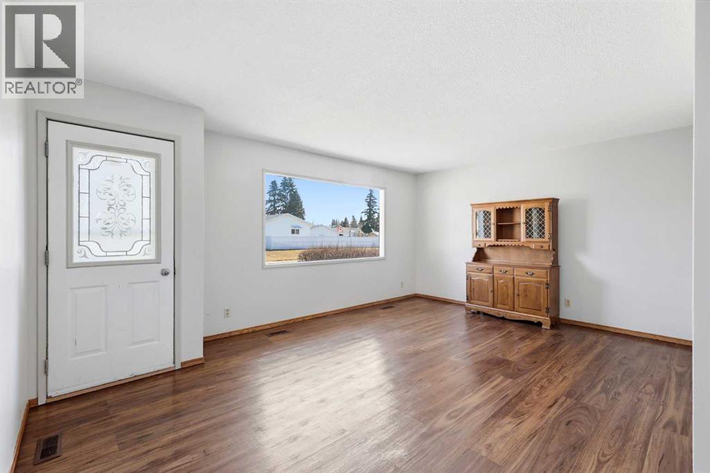 4314 54 Avenue, Olds, Alberta  T4H 1B6 - Photo 3 - A2285037