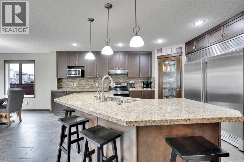 300 Coopers Hill Sw, Airdrie, Alberta  T4B 0S1 - Photo 6 - A2295022