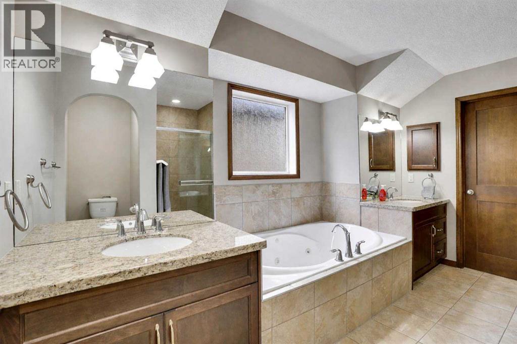 300 Coopers Hill Sw, Airdrie, Alberta  T4B 0S1 - Photo 19 - A2295022