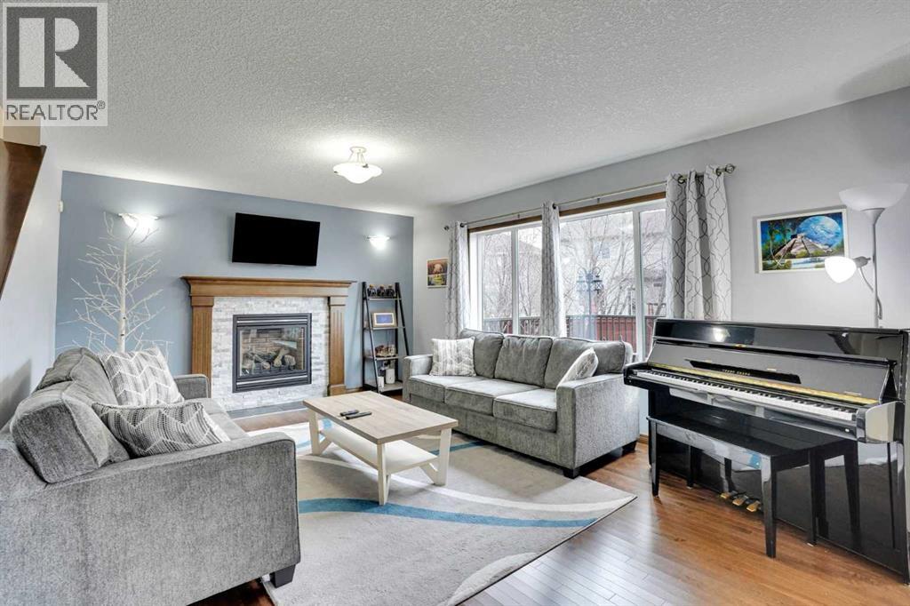 300 Coopers Hill Sw, Airdrie, Alberta  T4B 0S1 - Photo 9 - A2295022