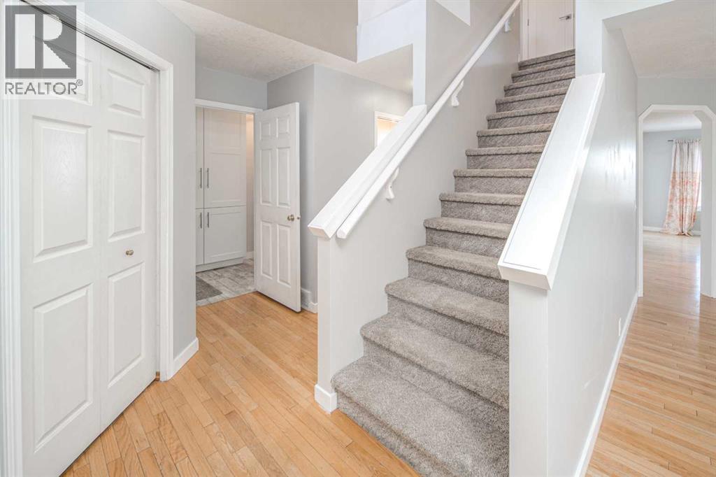 10 Somerset Court Sw, Calgary, Alberta  T2Y 3H4 - Photo 18 - A2300388