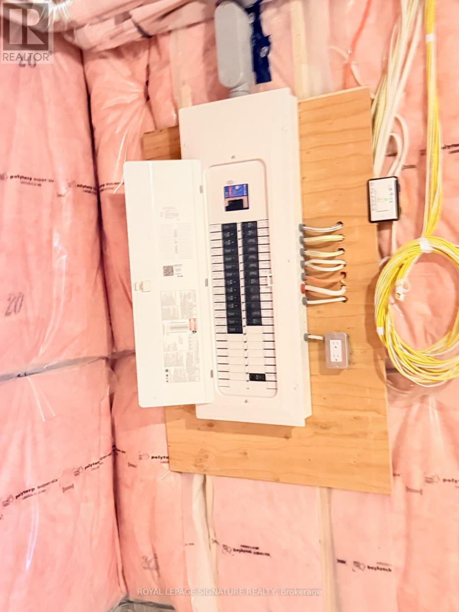 8 Art Leech Drive, Richmond Hill, Ontario  L4E 3R9 - Photo 41 - N12874804