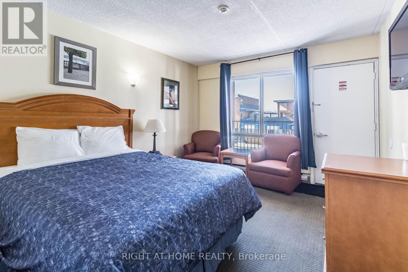 5951 Clark Avenue, Niagara Falls, Ontario  L2G 3W3 - Photo 18 - X13002960