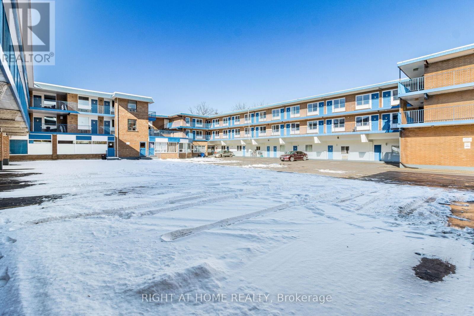 5951 Clark Avenue, Niagara Falls, Ontario  L2G 3W3 - Photo 25 - X13002960