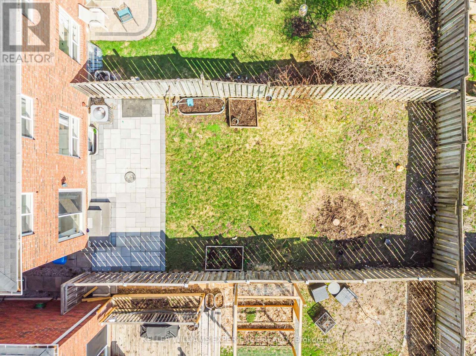 70 Weymouth Road, Barrie, Ontario  L4M 6R7 - Photo 6 - S12850118