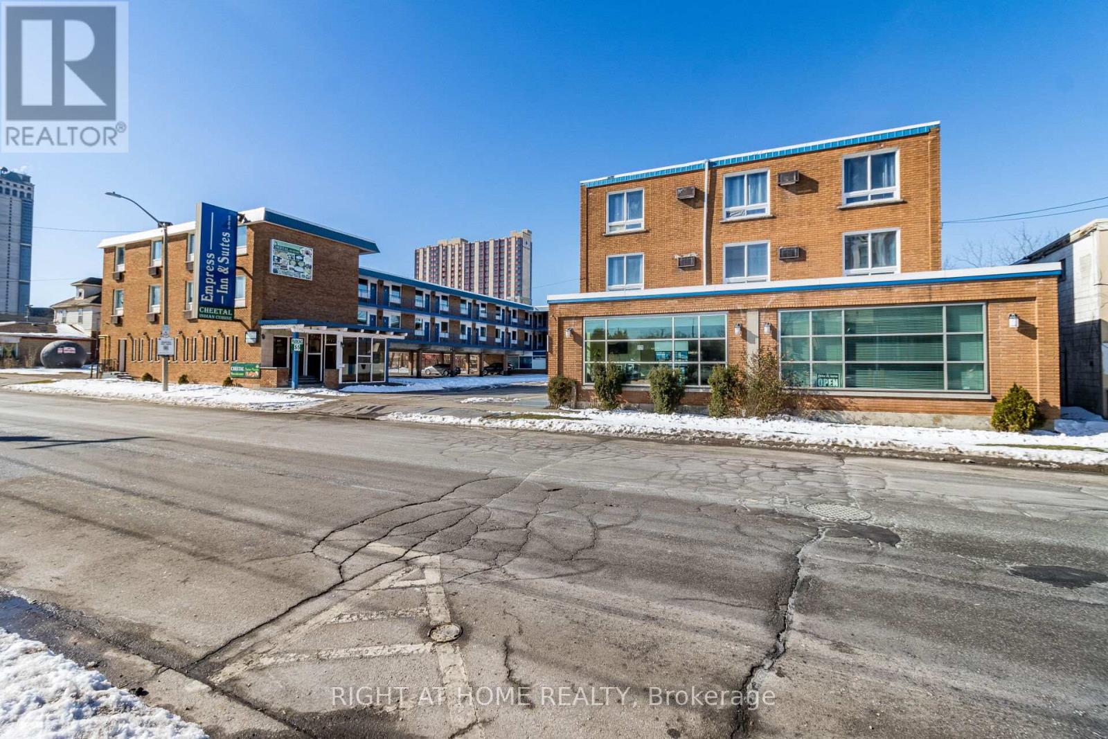 5951 Clark Avenue, Niagara Falls, Ontario  L2G 3W3 - Photo 11 - X13002960