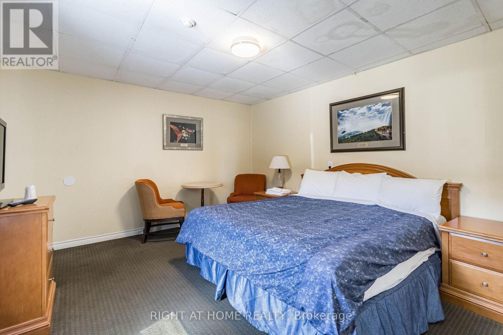 5951 Clark Avenue, Niagara Falls, Ontario  L2G 3W3 - Photo 37 - X13002960