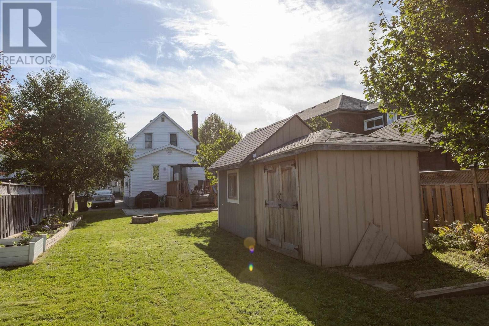 137 Pilgrim St, Sault Ste. Marie, Ontario  P6A 3E8 - Photo 9 - SM253344