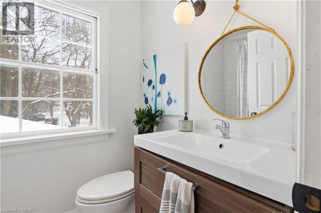 115 Roslin Avenue S, Waterloo, Ontario  N2L 2H3 - Photo 20 - 40800754