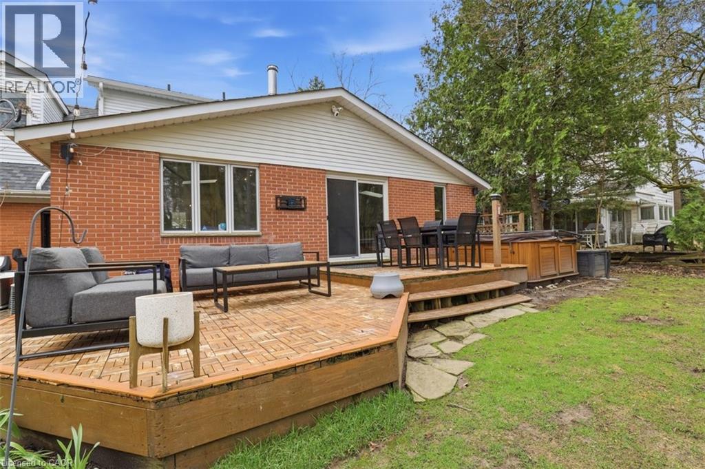 115 Roslin Avenue S, Waterloo, Ontario  N2L 2H3 - Photo 26 - 40800754