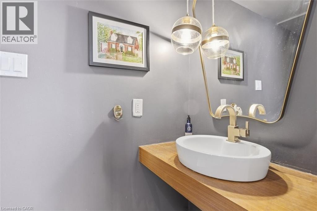 115 Roslin Avenue S, Waterloo, Ontario  N2L 2H3 - Photo 16 - 40800754