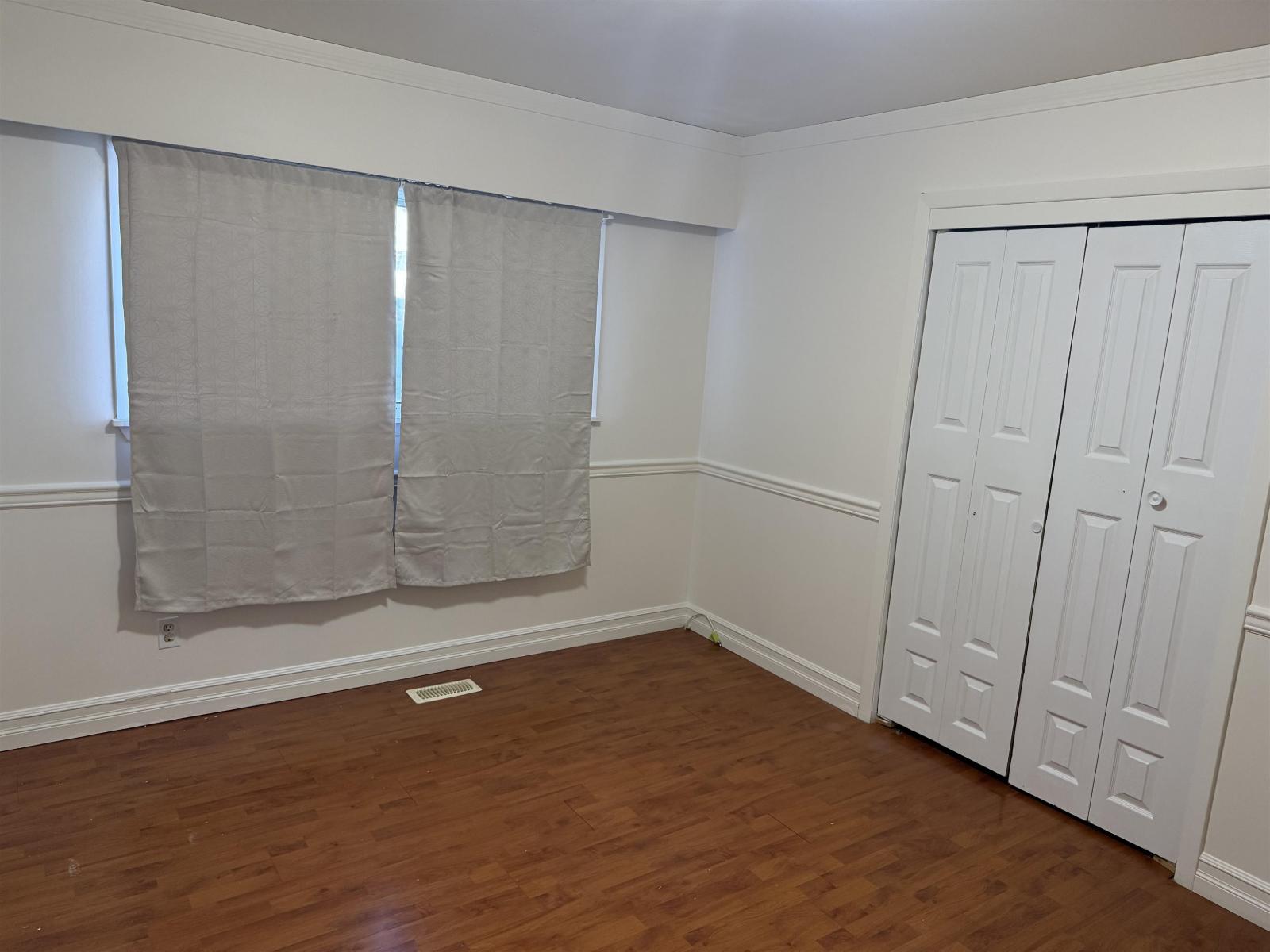 14932 90a Avenue, Surrey, British Columbia  V3R 1B3 - Photo 8 - R3113152