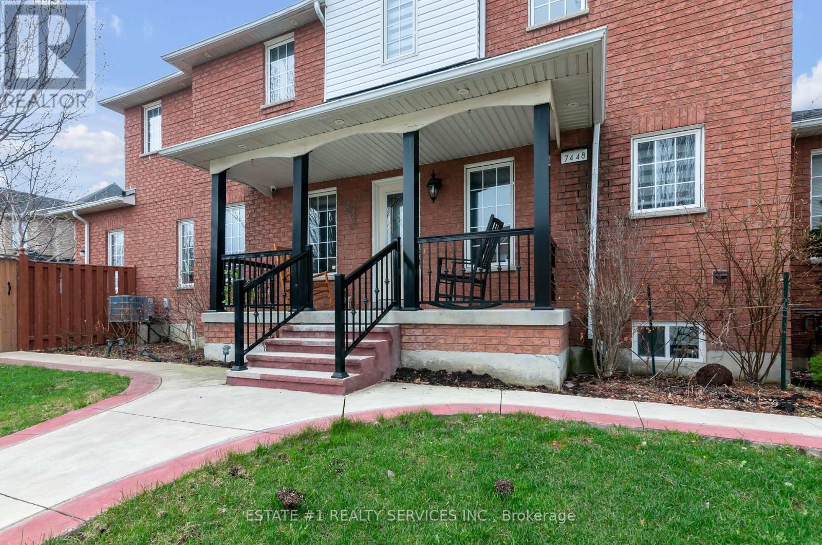 7448 Village Walk, Mississauga, Ontario  L5W 2V7 - Photo 6 - W12999574