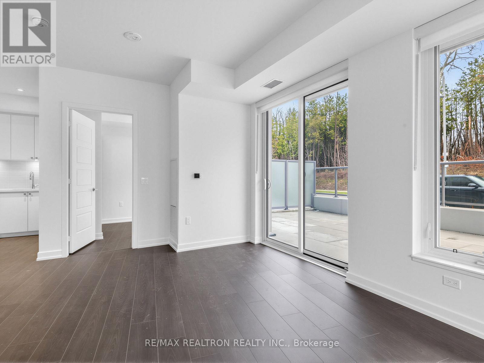 101 - 333 Sunseeker Avenue, Innisfil, Ontario  L9S 0R6 - Photo 5 - N12641842