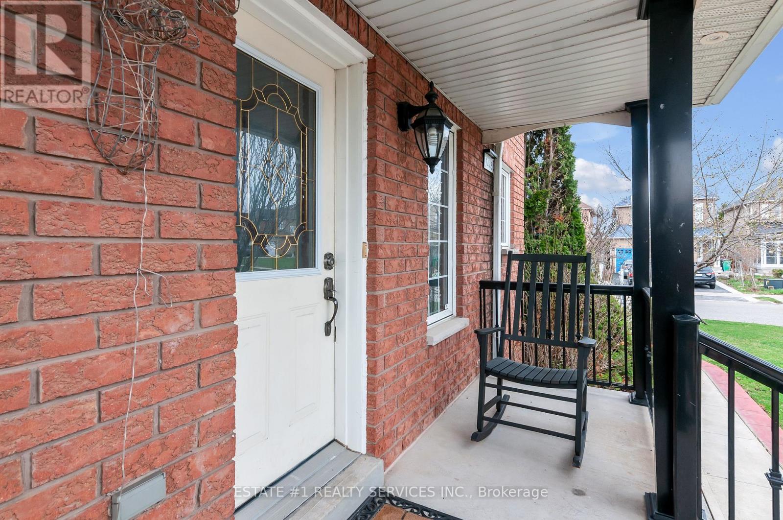 7448 Village Walk, Mississauga, Ontario  L5W 2V7 - Photo 7 - W12999574