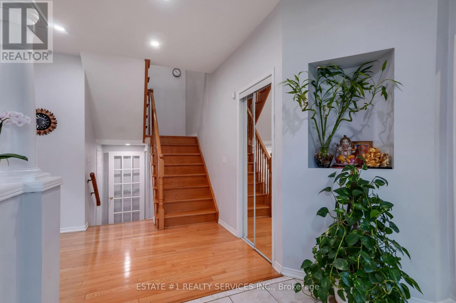 7448 Village Walk, Mississauga, Ontario  L5W 2V7 - Photo 9 - W12999574