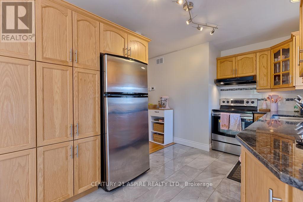 32 Bayshore Drive, Petawawa, Ontario  K8H 3R7 - Photo 12 - X12978944