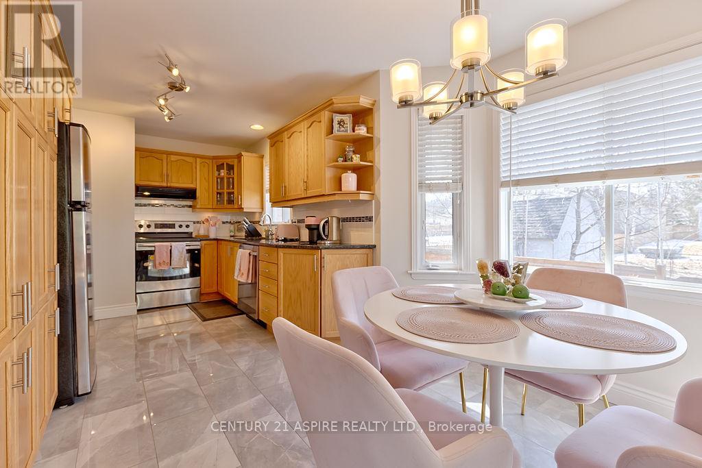 32 Bayshore Drive, Petawawa, Ontario  K8H 3R7 - Photo 10 - X12978944