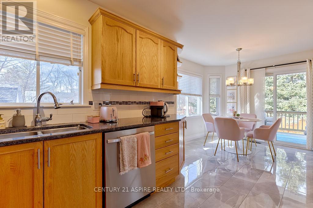 32 Bayshore Drive, Petawawa, Ontario  K8H 3R7 - Photo 15 - X12978944