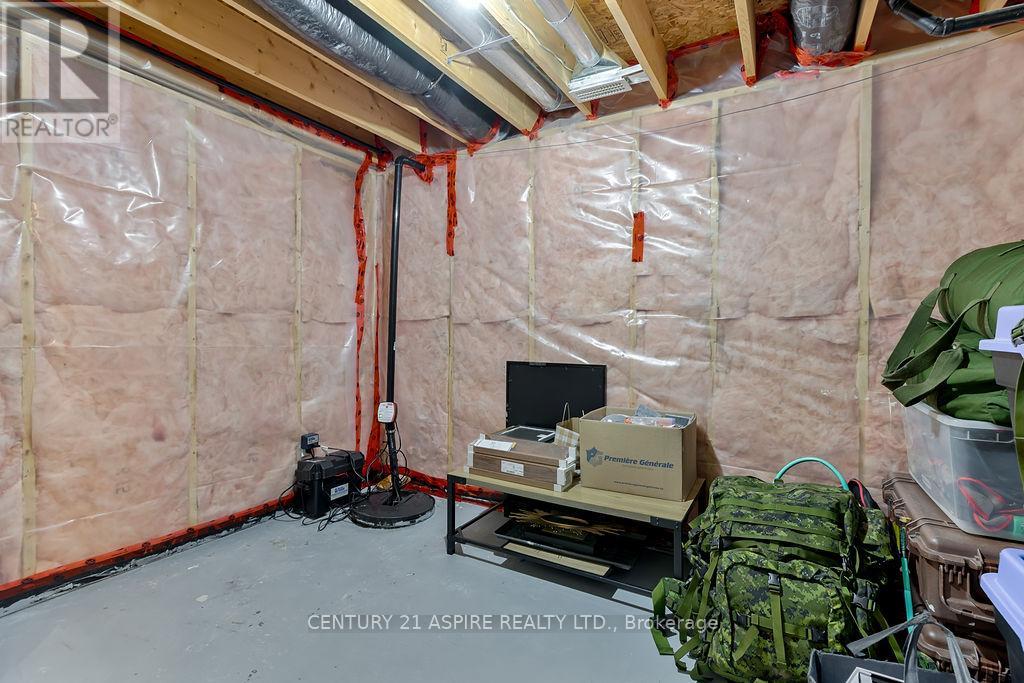 32 Bayshore Drive, Petawawa, Ontario  K8H 3R7 - Photo 37 - X12978944